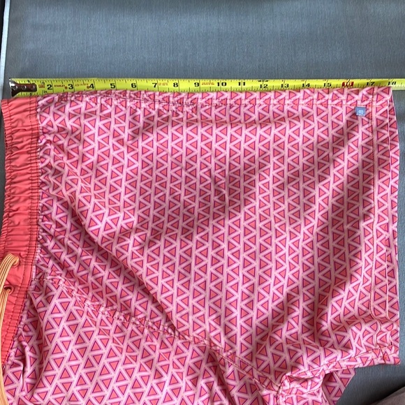 Quiet Storm since 1983 Men’s geometric print Coral Bathing suit trunks XXL XL - Picture 5 of 11
